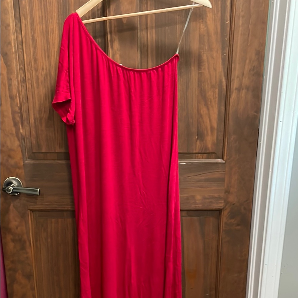 Chic One-Shoulder Red Dress